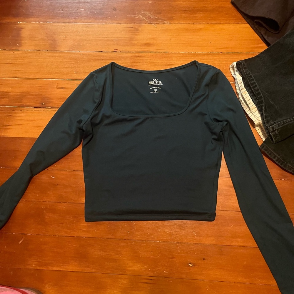 Hollister Women's Dark Long Sleeve Top
